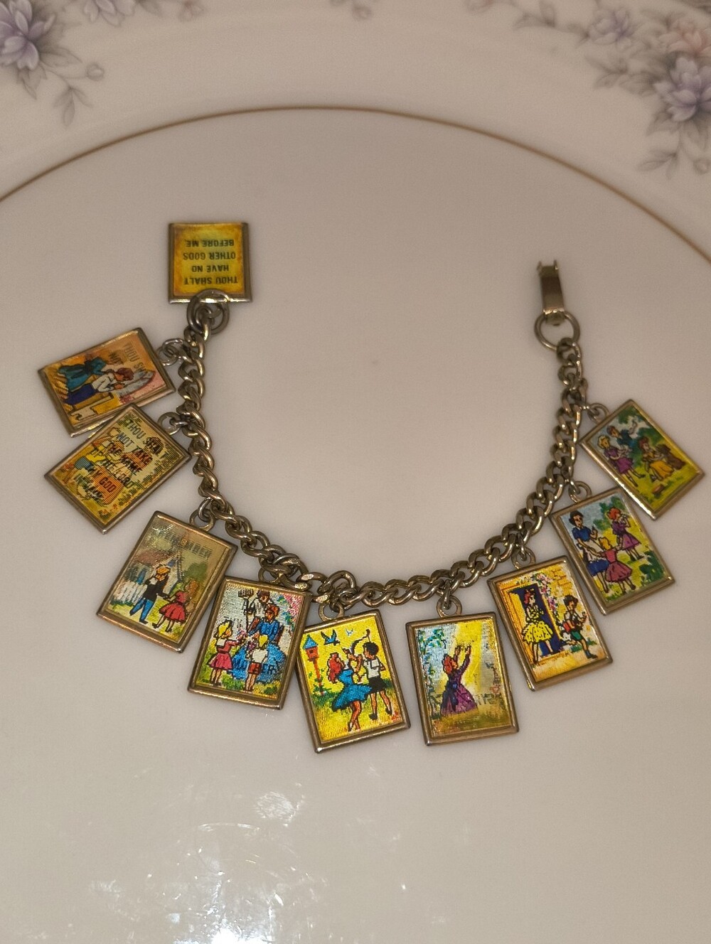 Vtg 50s MCM Vari-Vue 10 Commandments Lenticular Flicker Charm Bracelet Gold Tone